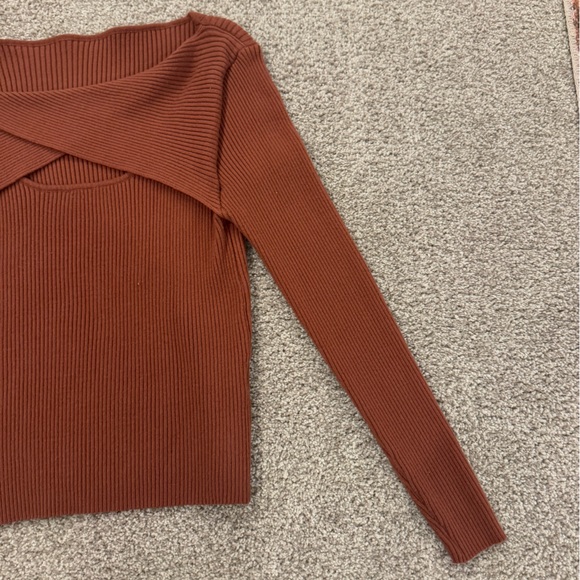 SOLD Shein Rust Orange Top Size: 1XL - Picture 2 of 5